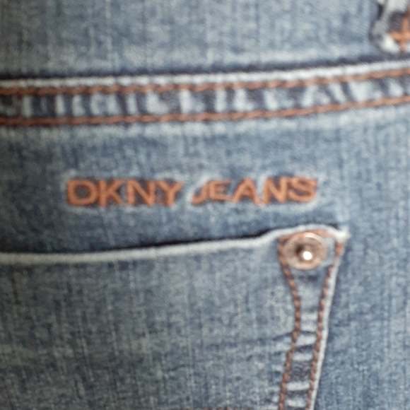 DKNY Lightwash Boot Cut Jeans - Women's Size 12 - Picture 3 of 6